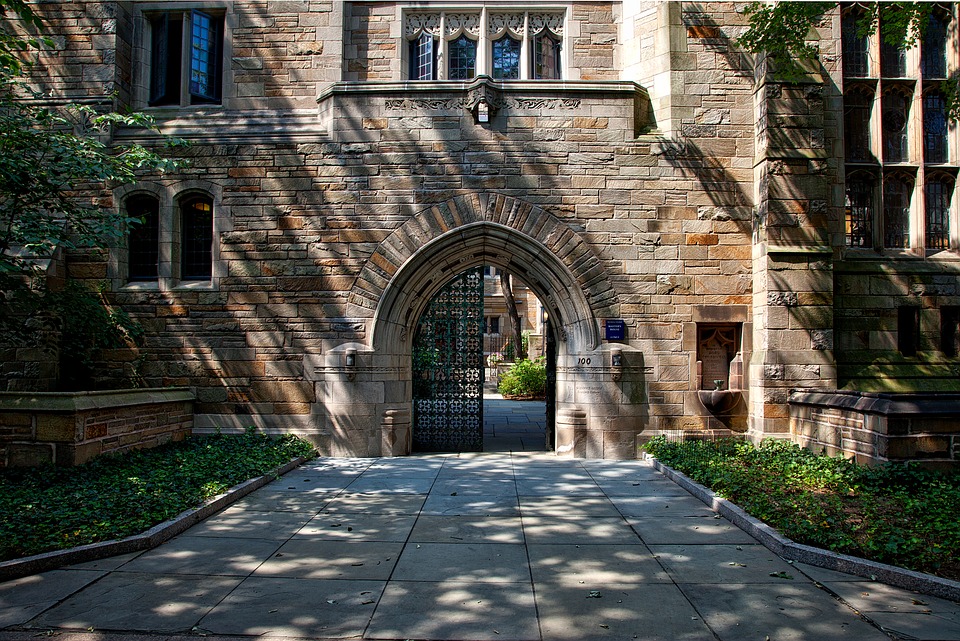 Yale-early-acceptance-rate